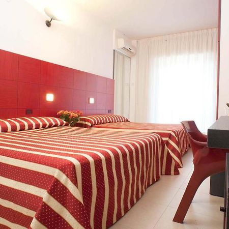 Garden Hotel Мольфетта Экстерьер фото