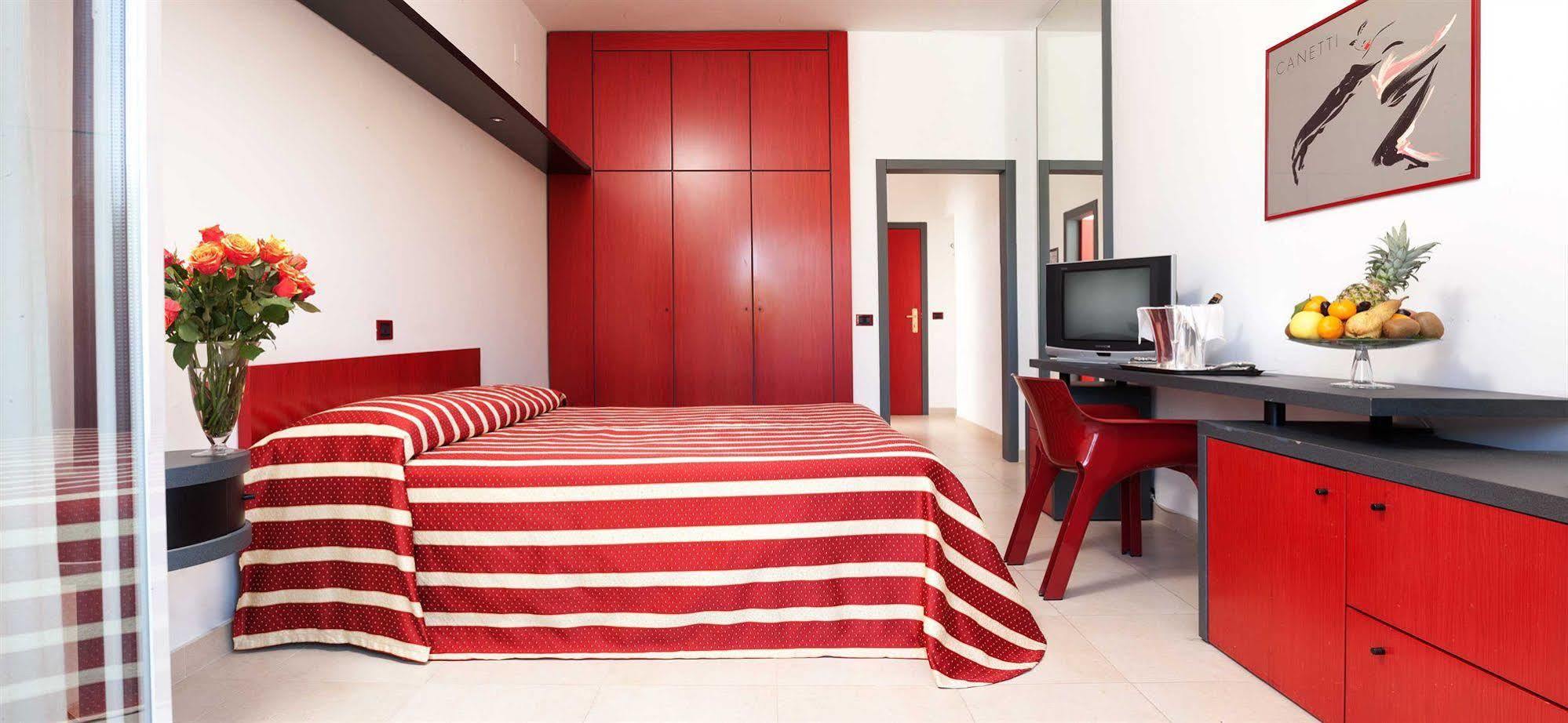 Garden Hotel Мольфетта Экстерьер фото